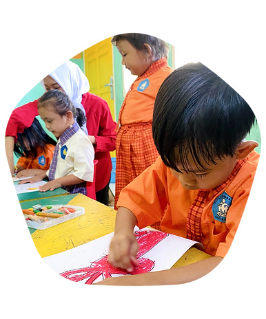 Kegiatan murid di Chatya Manis