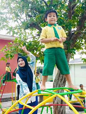 Kegiatan murid di Chatya Manis